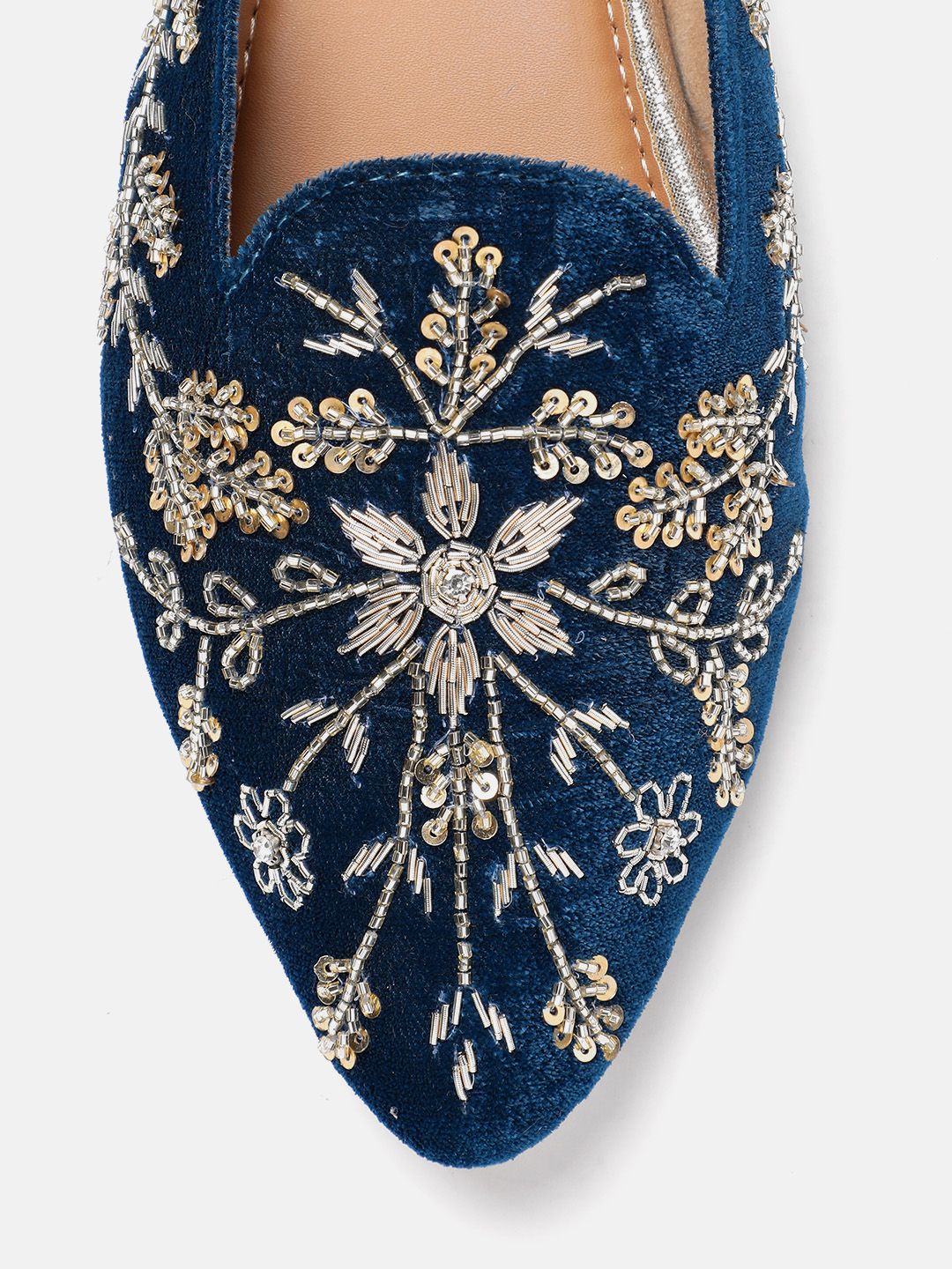 House of Pataudi Women Embellished Ethnic Mules