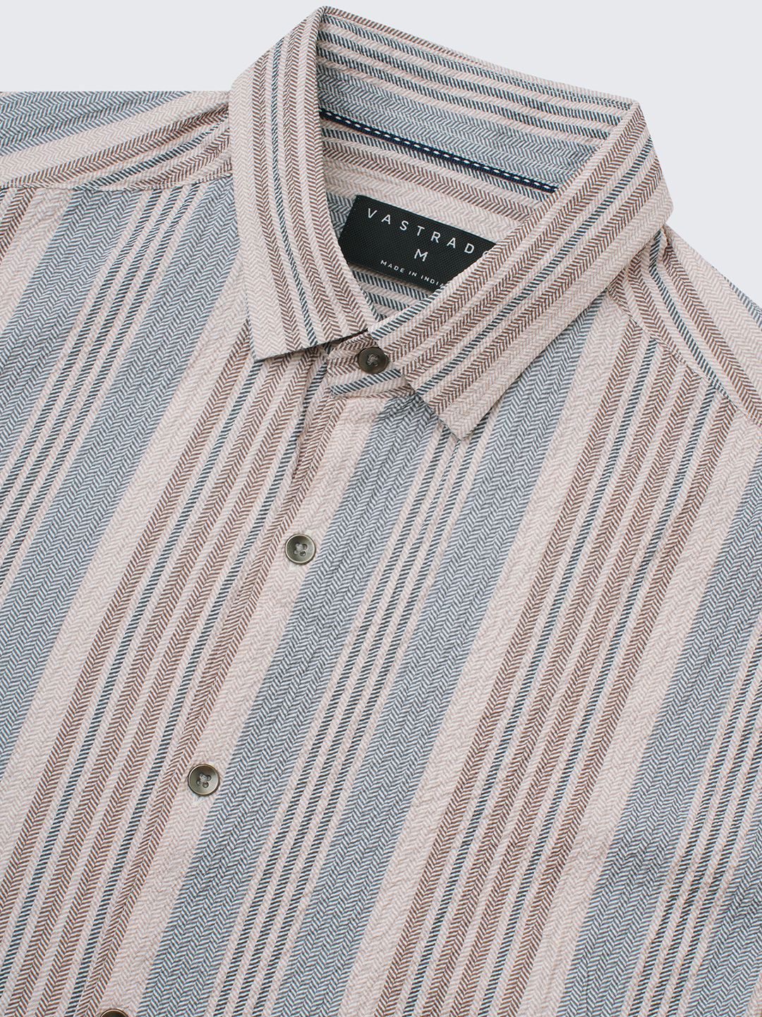 VASTRADO Men Classic Slim Fit Vertical Striped Cutaway Collar Casual Shirt