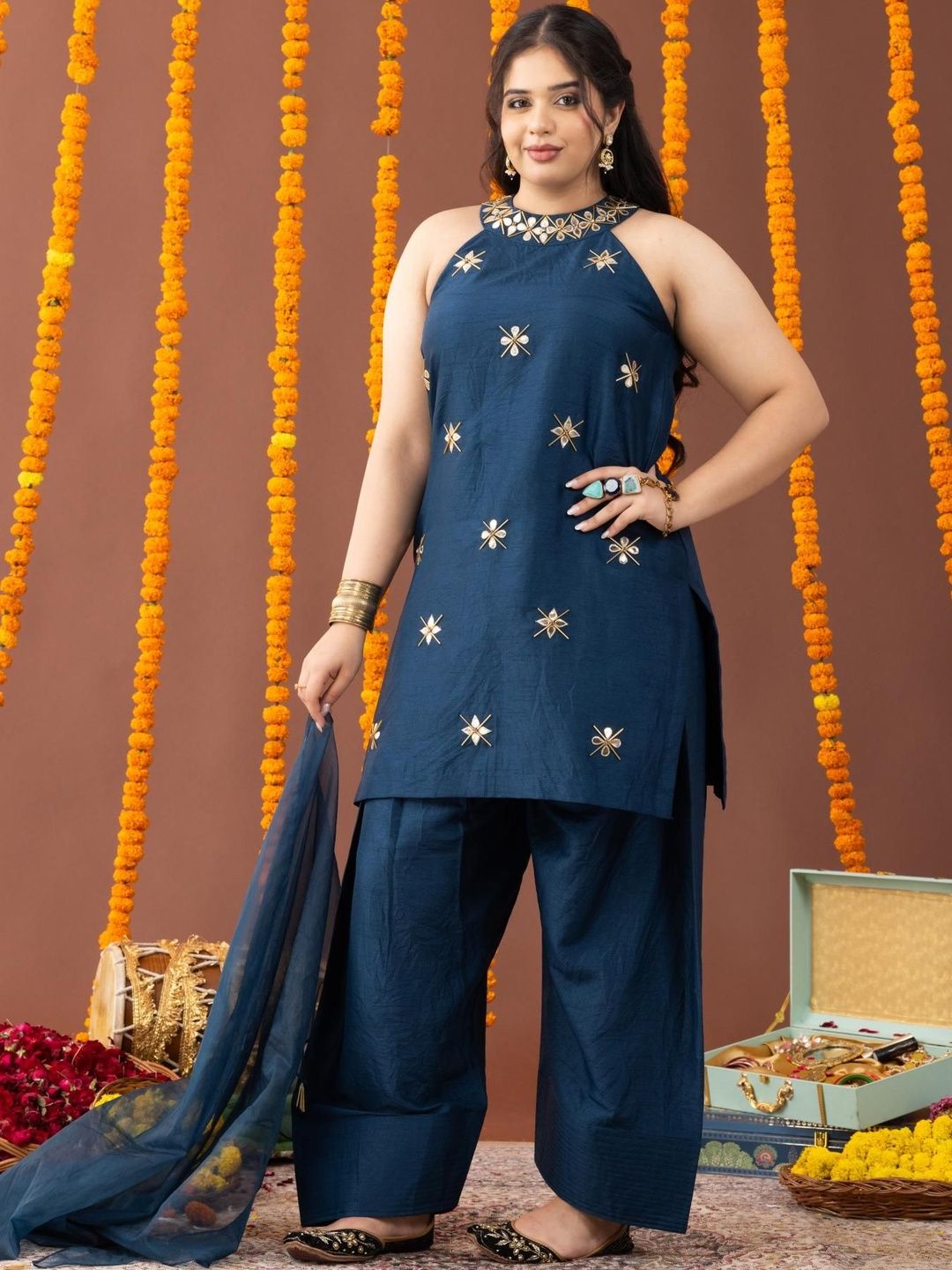 Mamicha Women Floral Embroidered Regular Kurta with Salwar & With Dupatta