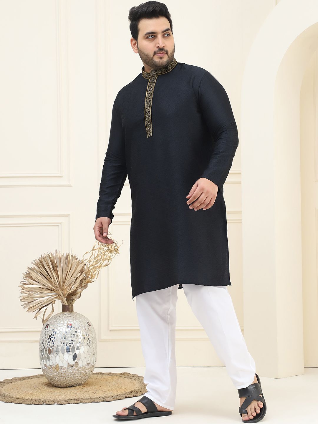 SOJANYA PLUS Mandarin Collar Straight Kurta with Pyjamas