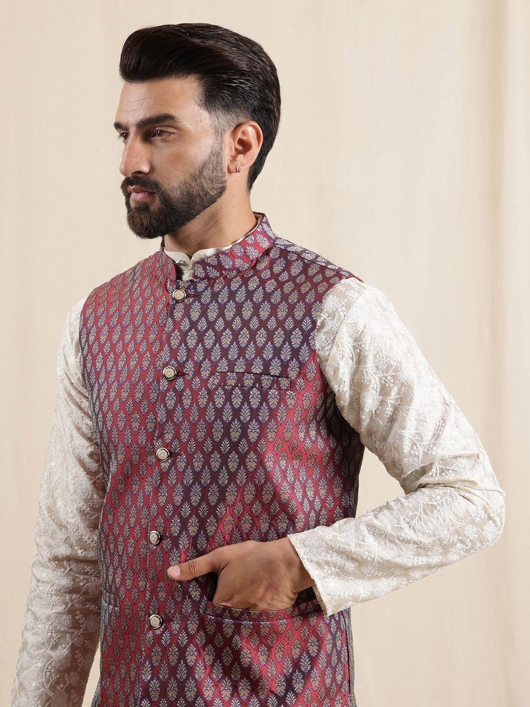 Kurta Kolar Jalur Sulam Bunga Anouk Lelaki dengan Piyama & Jaket Nehru