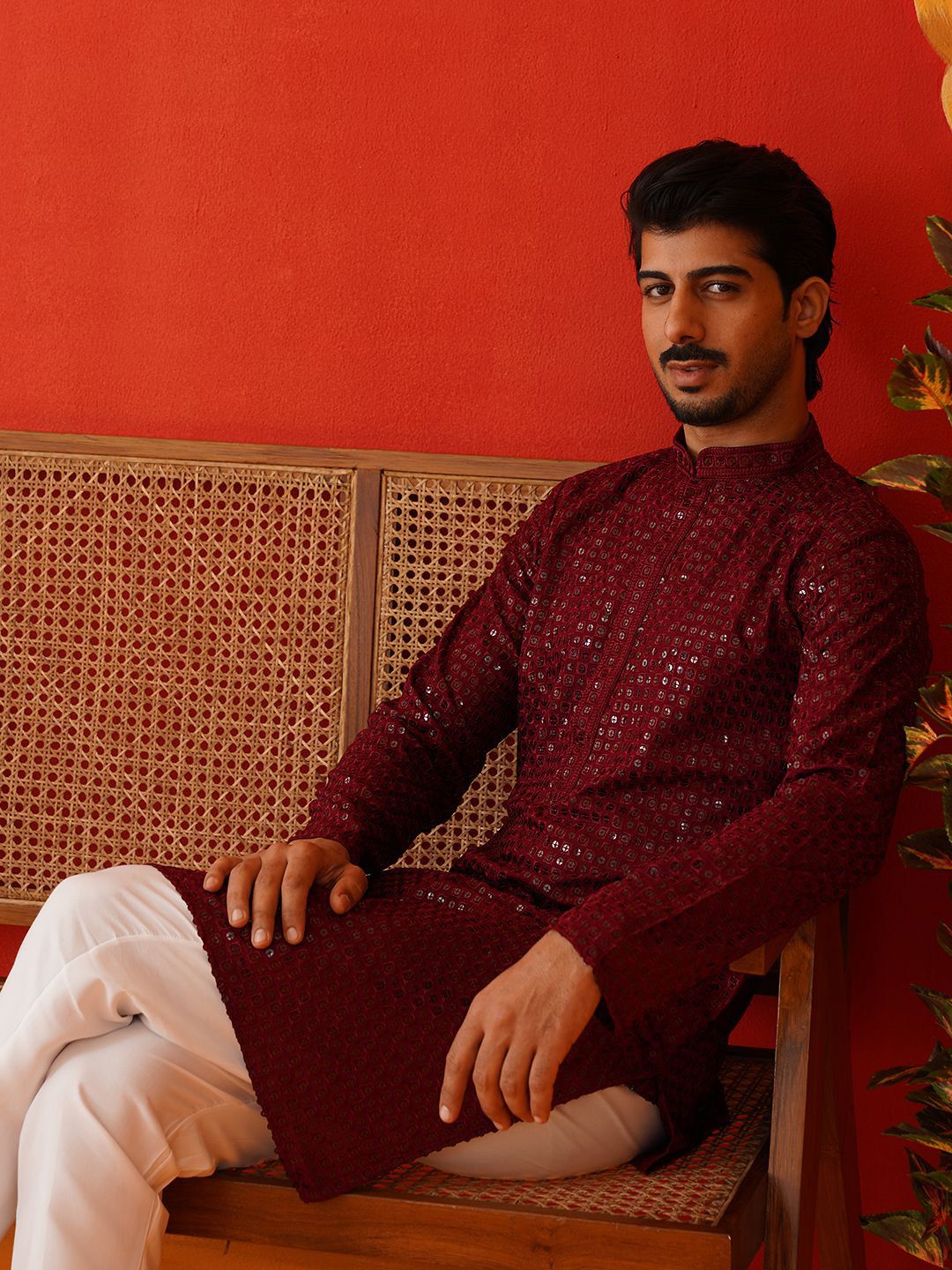 Jompers Men Geometric Embroidered Sequinned Kurta