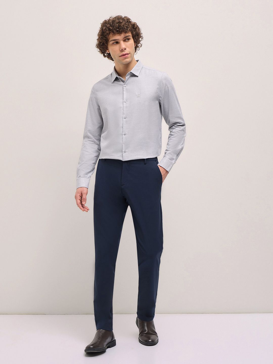 THE BEAR HOUSE Men Spread Collar Textured Solid Cotton Tailored Fit Formal Shirt