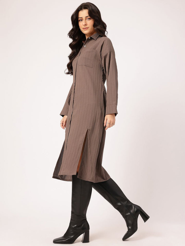 DressBerry Chic Slit Textured Midi Shirt Dress