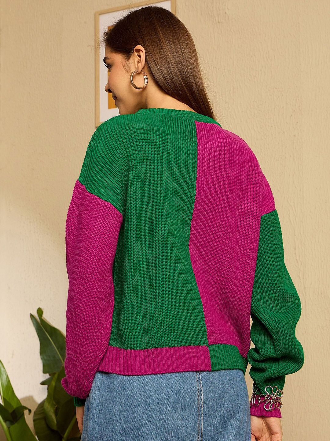 Berrylush Women Colourblocked Pullover Sweater
