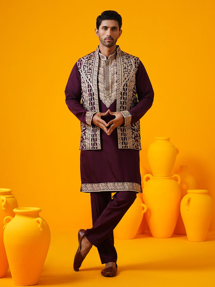 SOJANYA LUXE Kurta Lurus Kolar Mandarin Sulam Bunga Dengan Seluar Dan Jaket