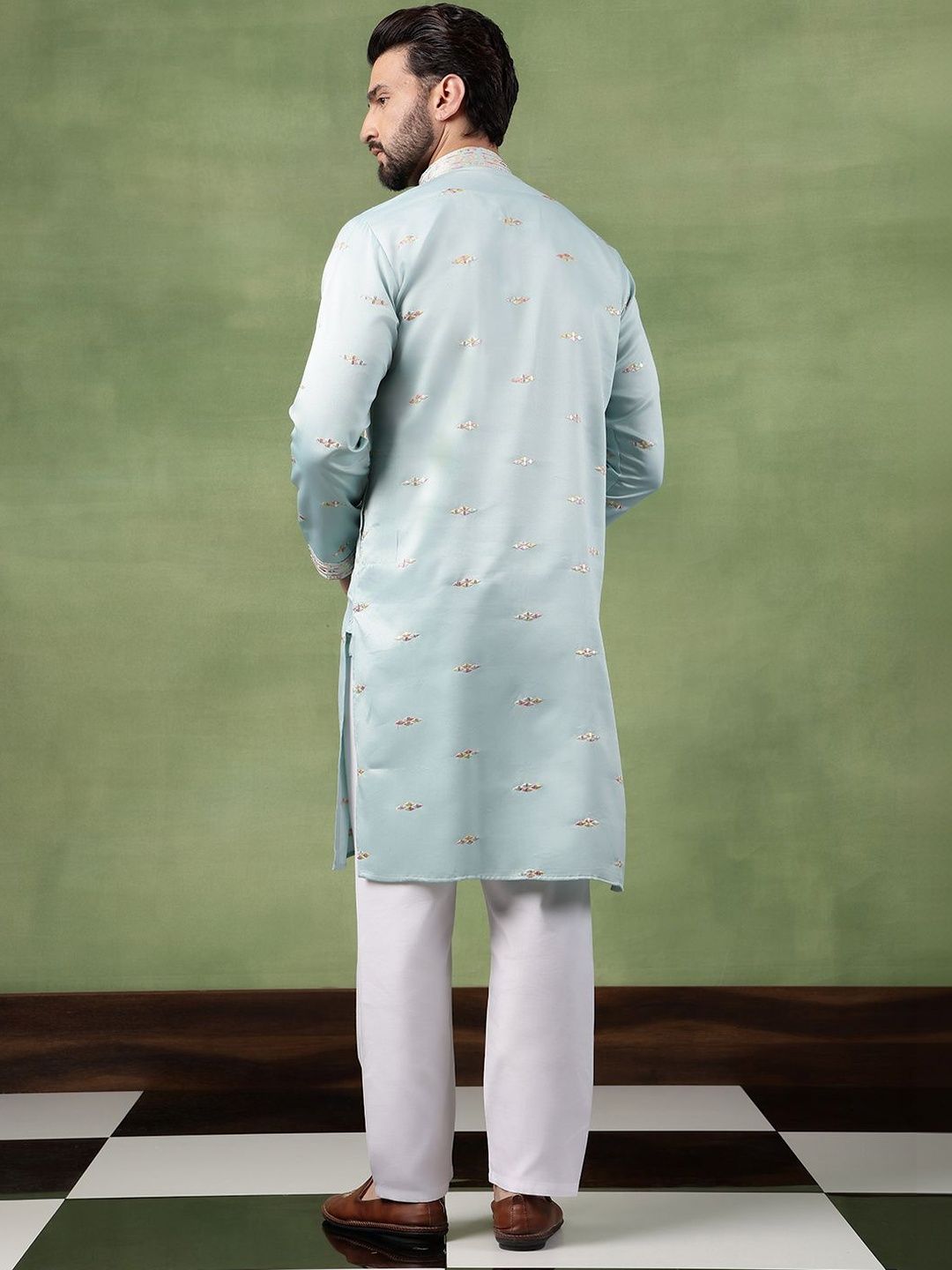 SOJANYA Men Ethnic Motifs Embroidered Sequinned Kurta