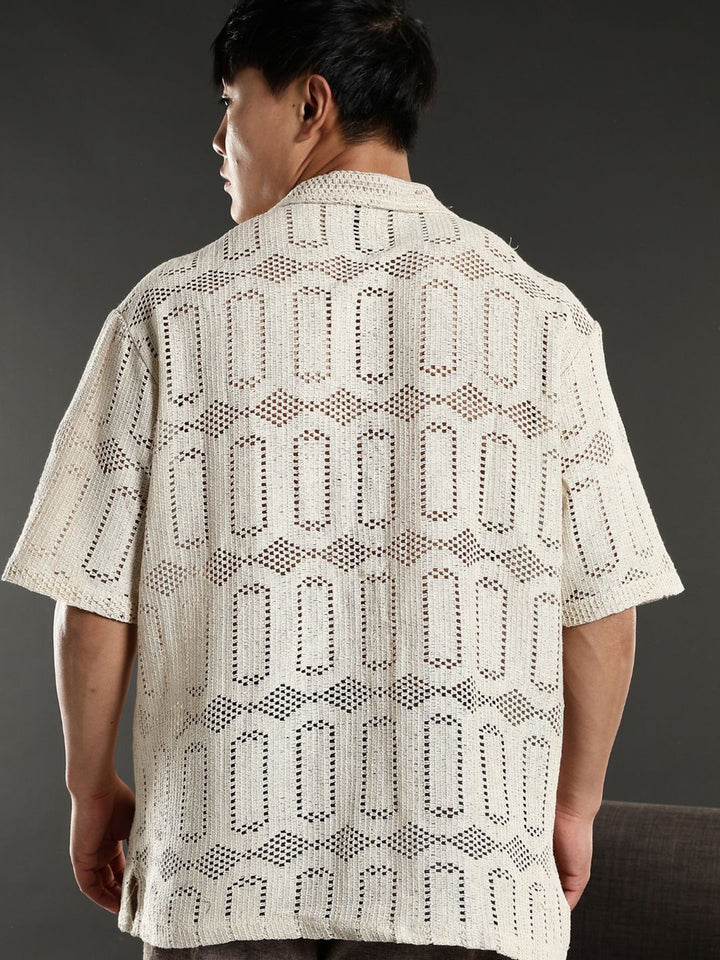 Eszett Geometric Self Design Spread Collar Lengan Pendek Baju Kapas Tulen