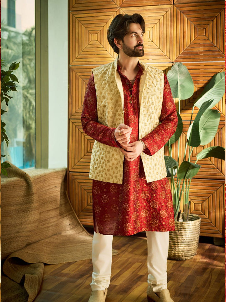 SOJANYA Floral Printed Mandarin Collar Straight Kurta With Pyjamas And Nehru Jacket