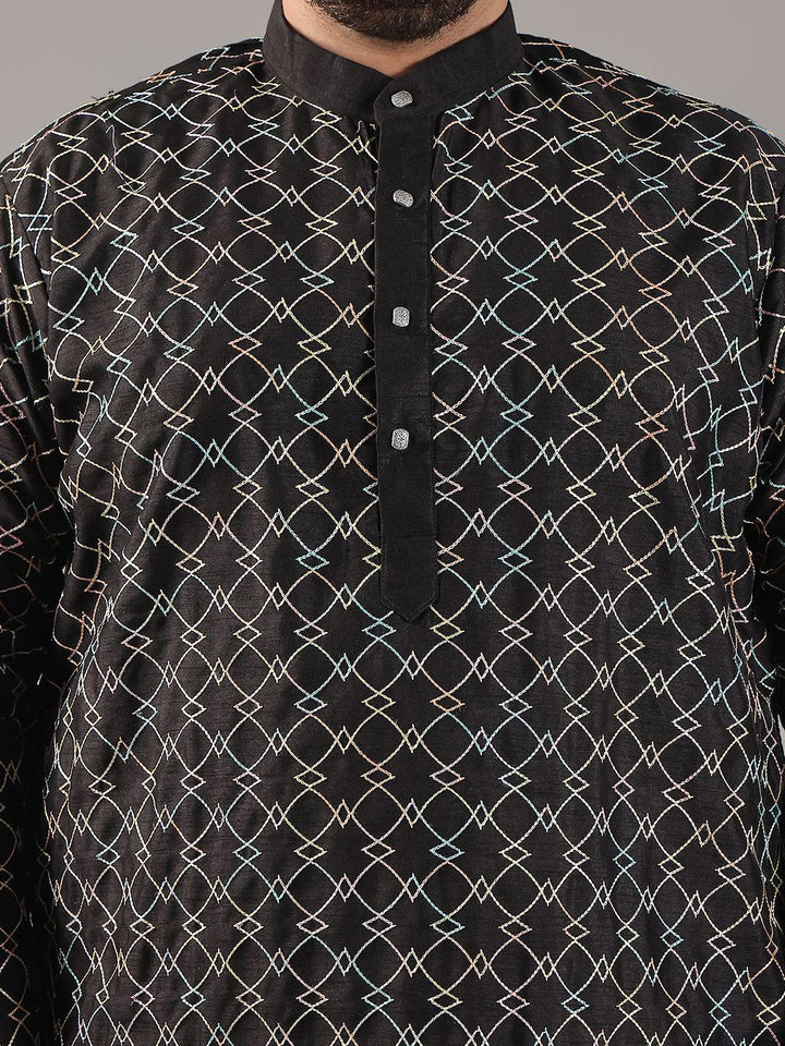 SOJANYA PLUS Plus Size Men Geometric Embroidered Pure Cotton Straight Kurta With Pyjamas