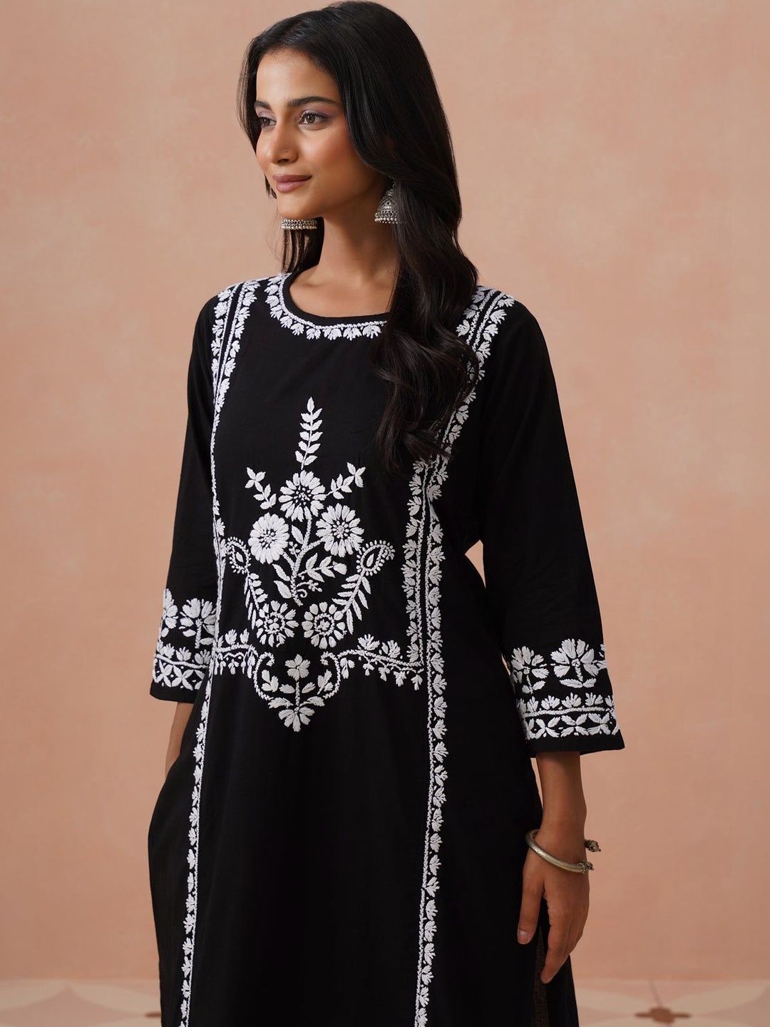 Rumah Chikankari Kurta Chikankari Biasa Wanita dengan Seluar