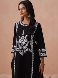 Rumah Chikankari Kurta Chikankari Biasa Wanita dengan Seluar
