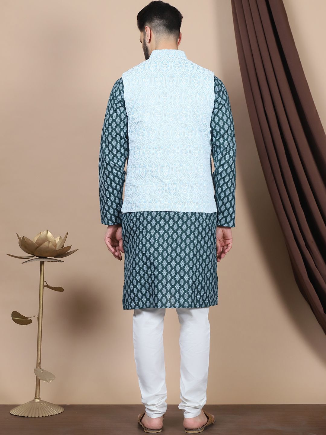 Motif Etnik Hijau Anouk Bercetak Kurta Kapas Tulen Lurus dengan Jaket Churidar & Nehru