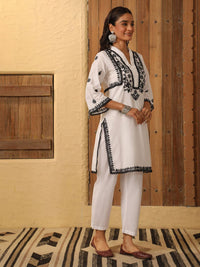 House of Chikankari Women White Cotton Chikankari Embroidered Kurta Set
