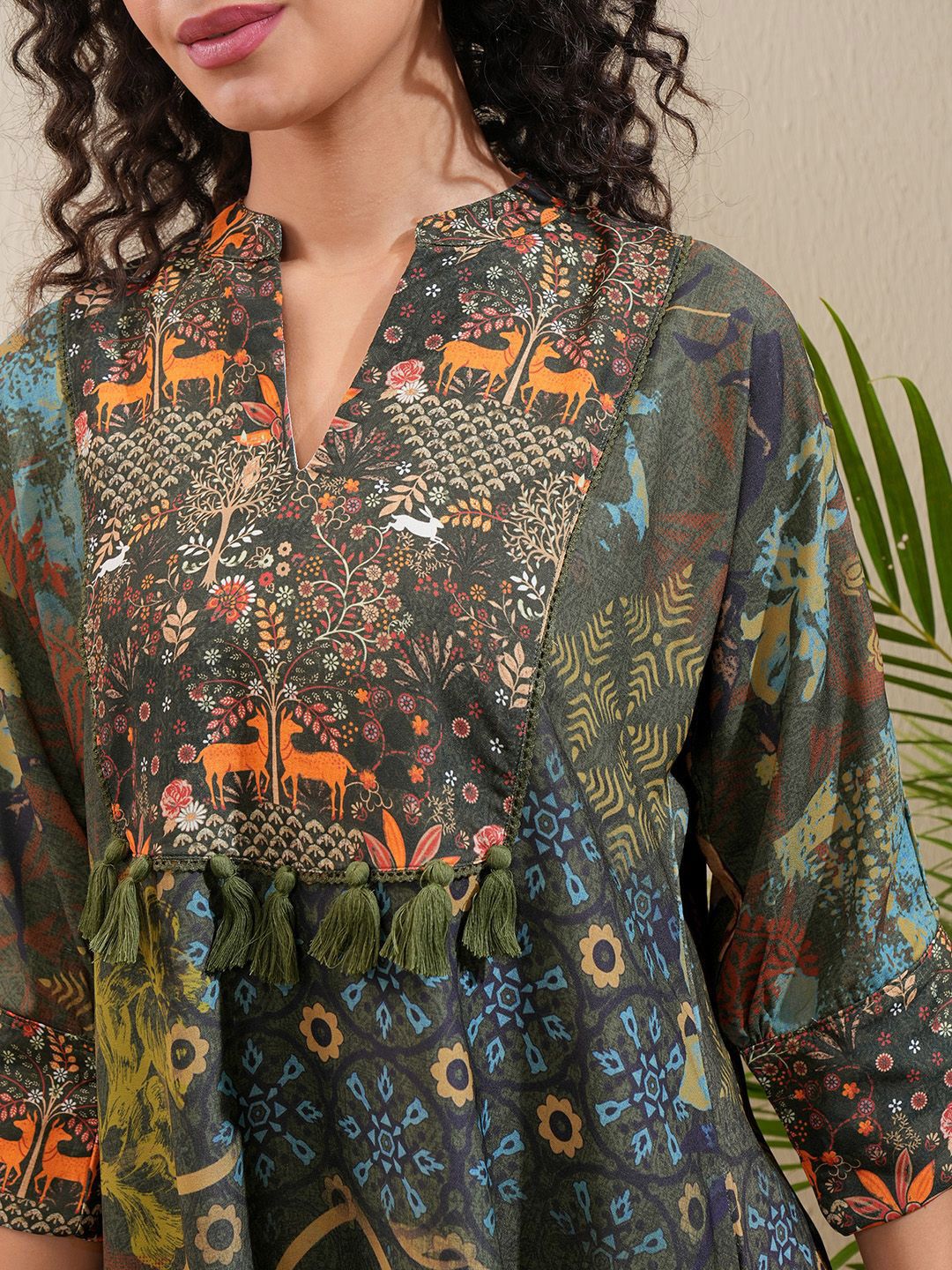 Vishudh Women Floral Printed Mandarin Collar A Line Kurta