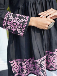 HOUSE OF KARI Floral Embroidered V- Neck Chikankari Pure Cotton Short Kurta