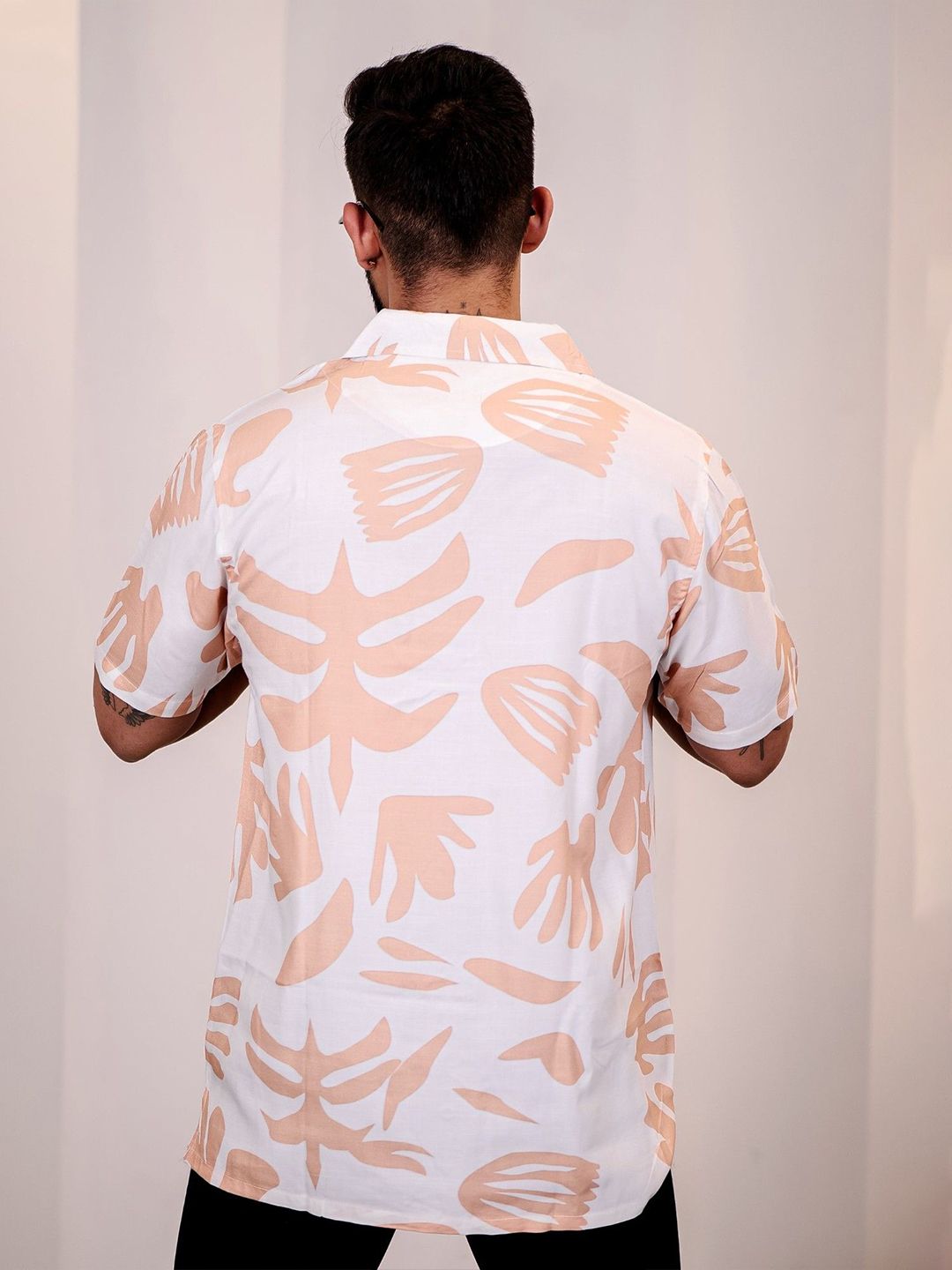 Eszett  Floral Printed Spread Collar Shirt