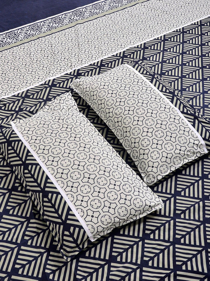 Myntra Elegant Homes Multicoloured Geometric 300 TC King Bedsheet with 2 Pillow Covers