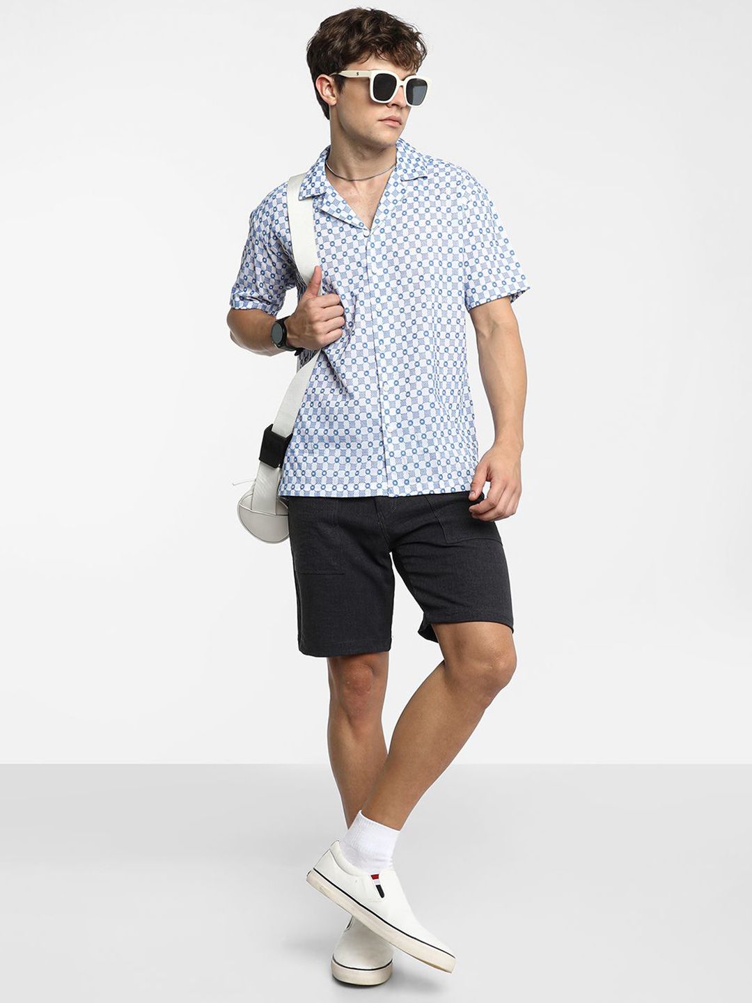 Campus Sutra Men Comfort Cuban Collar Geometric Printed Polycotton Casual Shirt