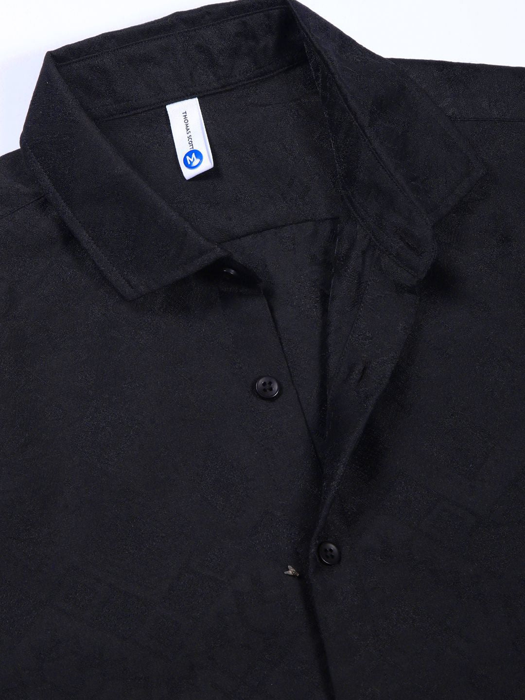 Thomas Scott Men Smart Slim Fit Cutaway Collar Textured Casual Shirt