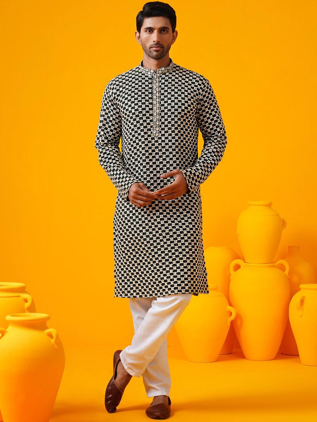 SOJANYA Benang Kolar Mandarin Bersulam Geometrik Bekerja Kurta Lurus