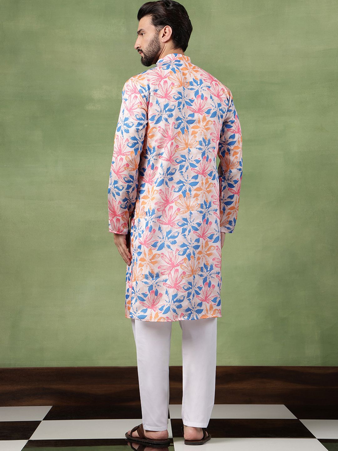 SOJANYA Men Floral Printed Kurta