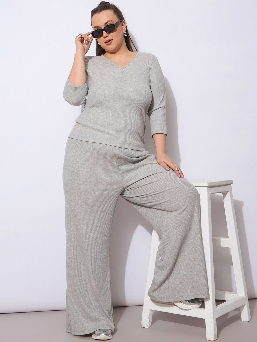 SASSAFRAS Curve Plus Size Rib Three-Quarter Sleeves Top With Trouser