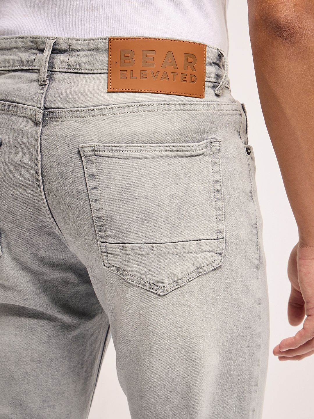 THE BEAR HOUSE Men Slim Fit Heavy Fade Stretchable Jeans
