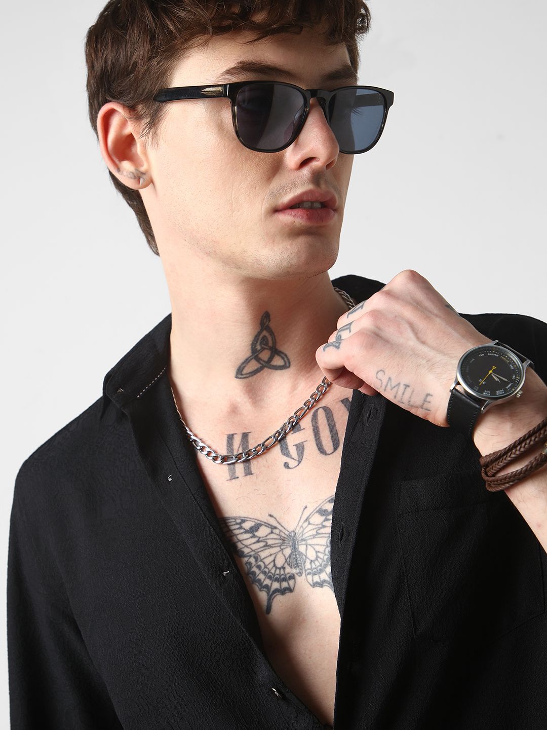 VASTRADO Men Classic Spread Collar Solid Casual Shirt