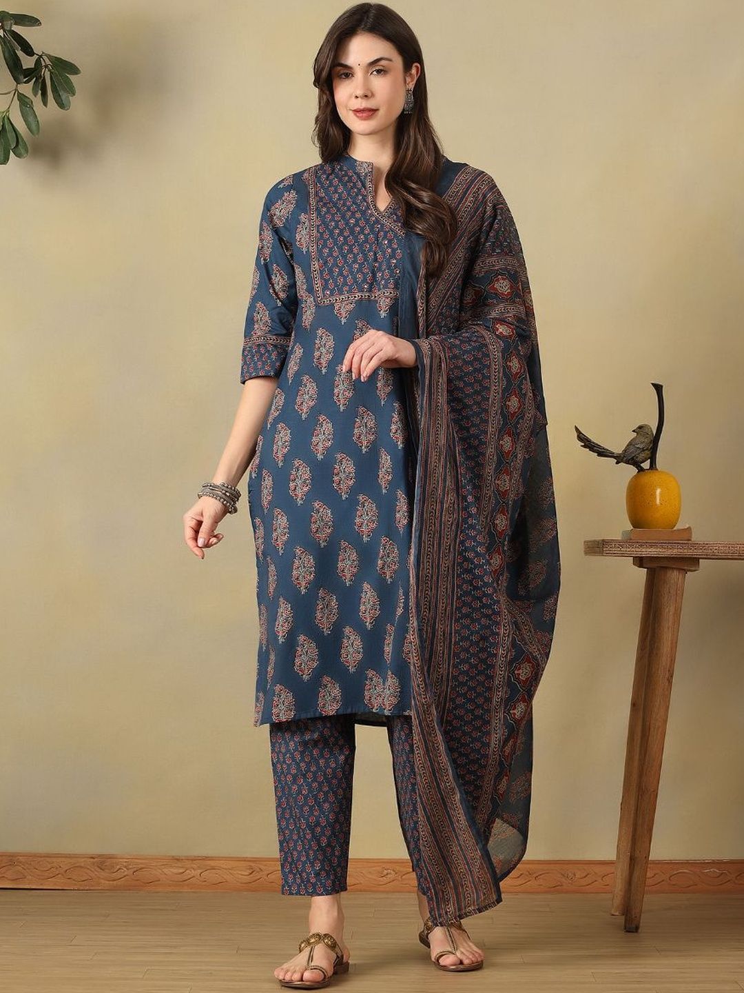 Mamicha Women Ethnic Motifs Printed Regular Pure Cotton Kurta with Trousers & With Dupatta