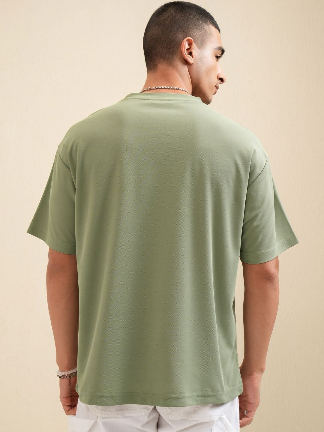 HIGHLANDER Men Solid Round Neck Relaxed Fit T-Shirt