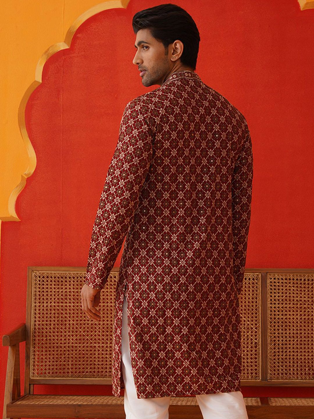 Jompers Men Geometric Embroidered Sequinned Kurta