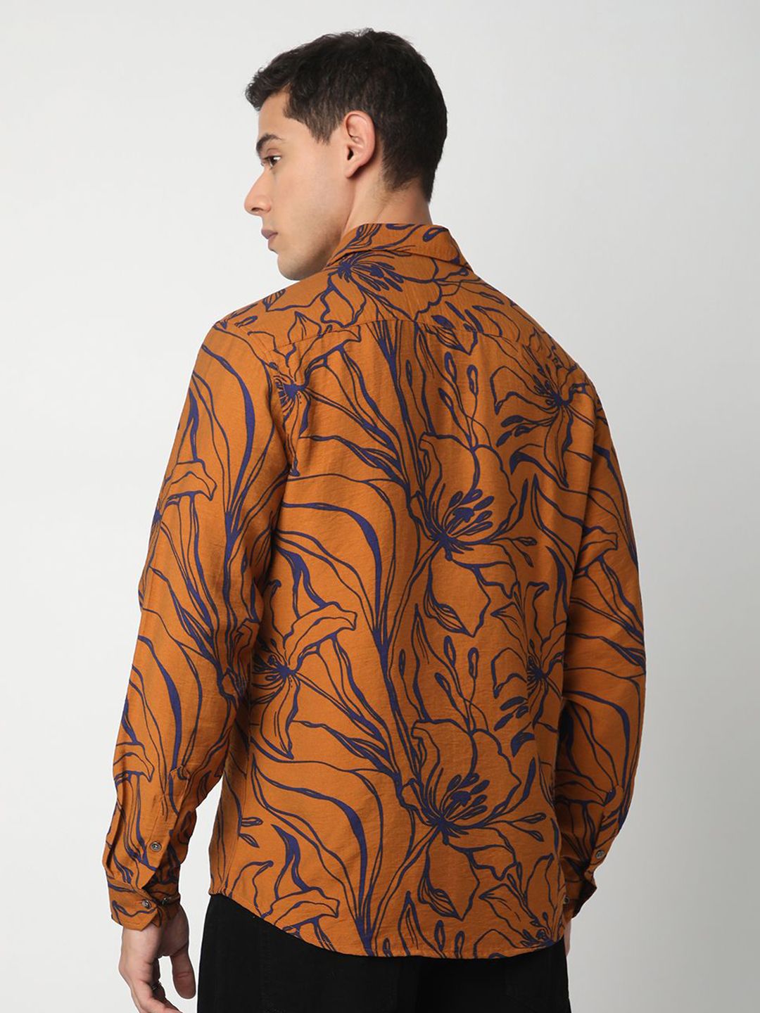 VASTRADO Men Classic Spread Collar Floral Printed Slim Fit Casual Shirt