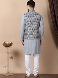 Anouk Grey Floral Sulam Benang Berfungsi Kurta Kapas Tulen dengan Jaket Churidar & Nehru