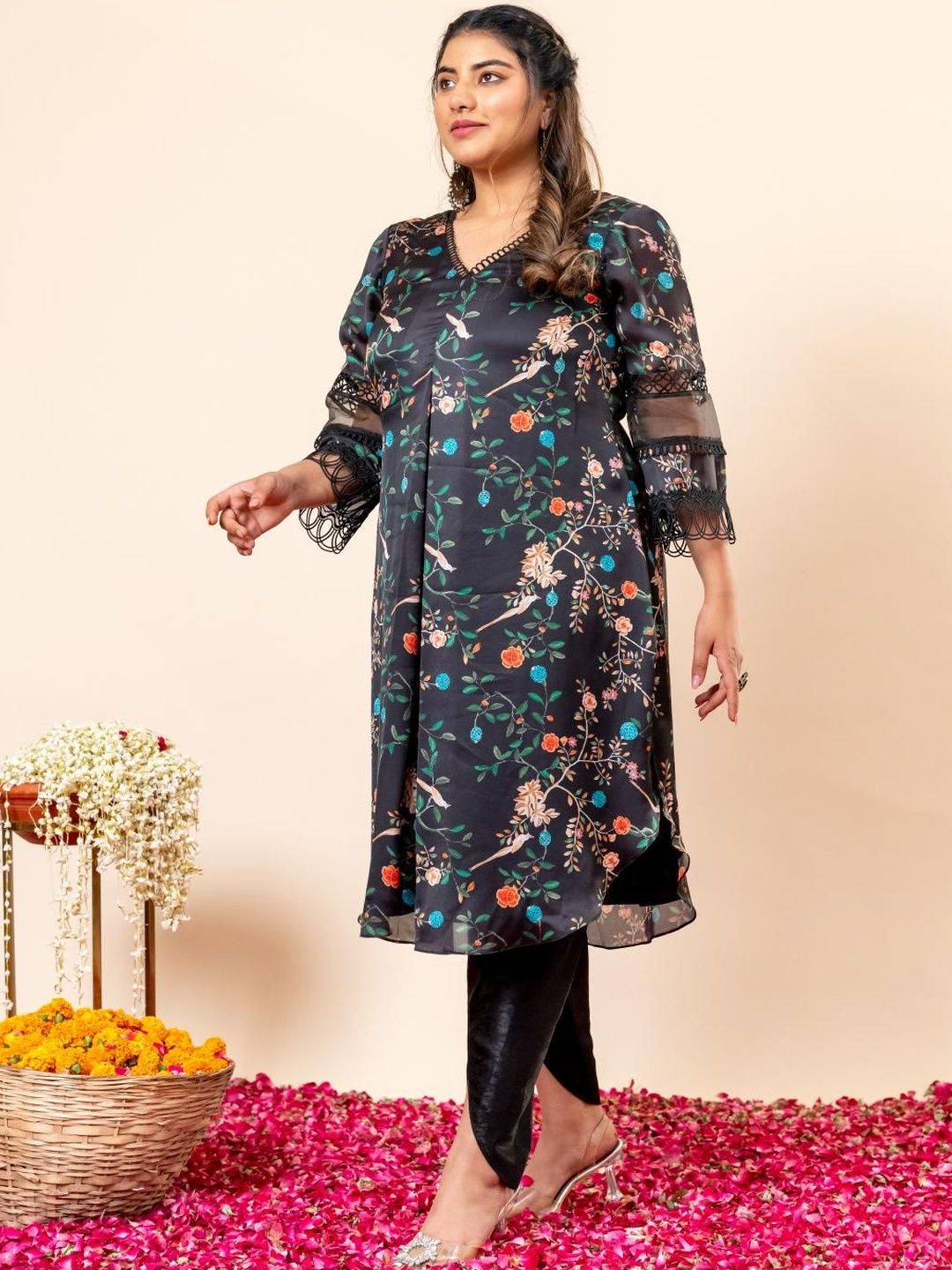 Mamicha Printed V-Neck Kurta Set