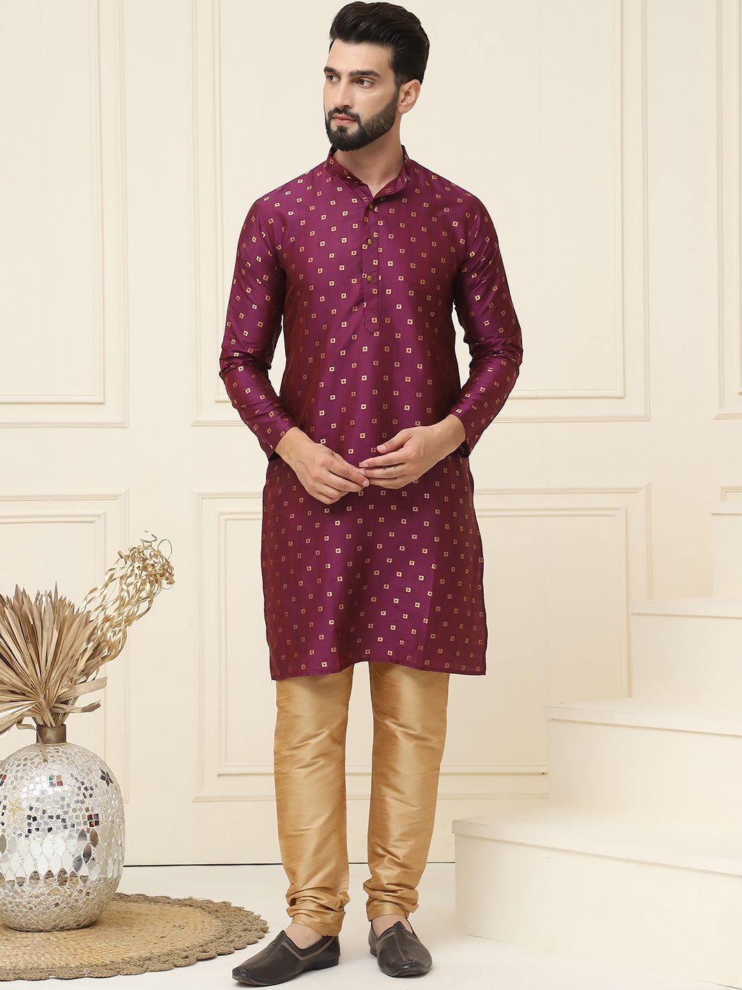 SOJANYA Kurta Kolar Mandarin Rekaan Tenun Geometrik Dengan jaket Churidar & Nehru
