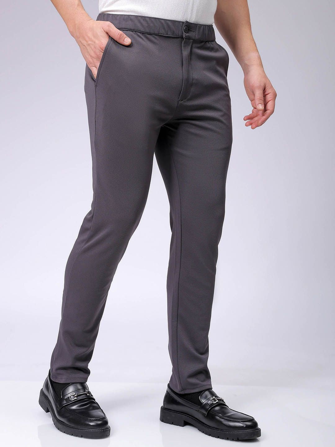 The Indian Garage Co. X Luxe Men Textured Slim Fit Mid-Rise Trousers