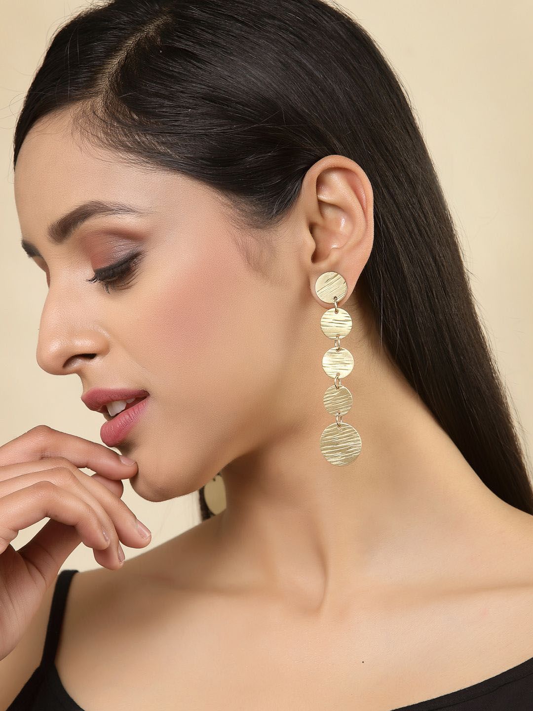 DressBerry Gold-Plated Contemporary Drop Earrings