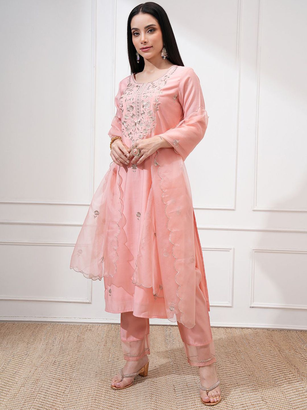 Vishudh Women Embroidered Roman Kurta With Bottom & Nylon Organza Dupatta