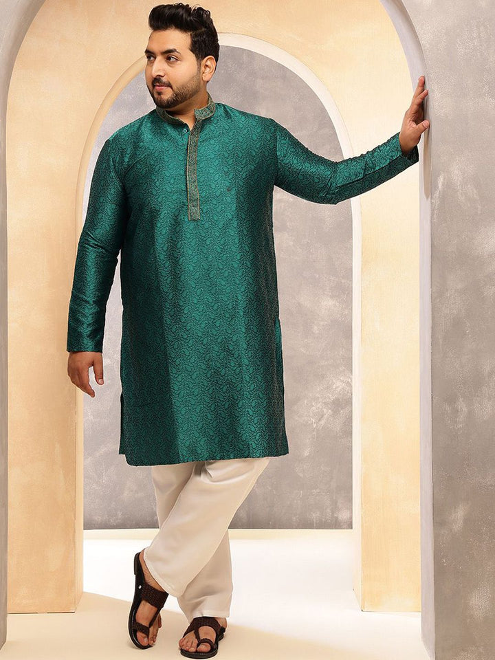 SOJANYA PLUS Men Paisley Printed Regular Kurta with Pyjamas