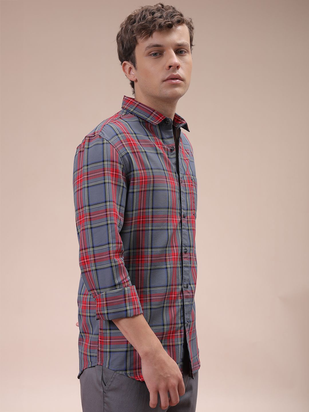 The Indian Garage Co Men Cutaway Collar Checked Cotton Slim Fit Casual Shirt
