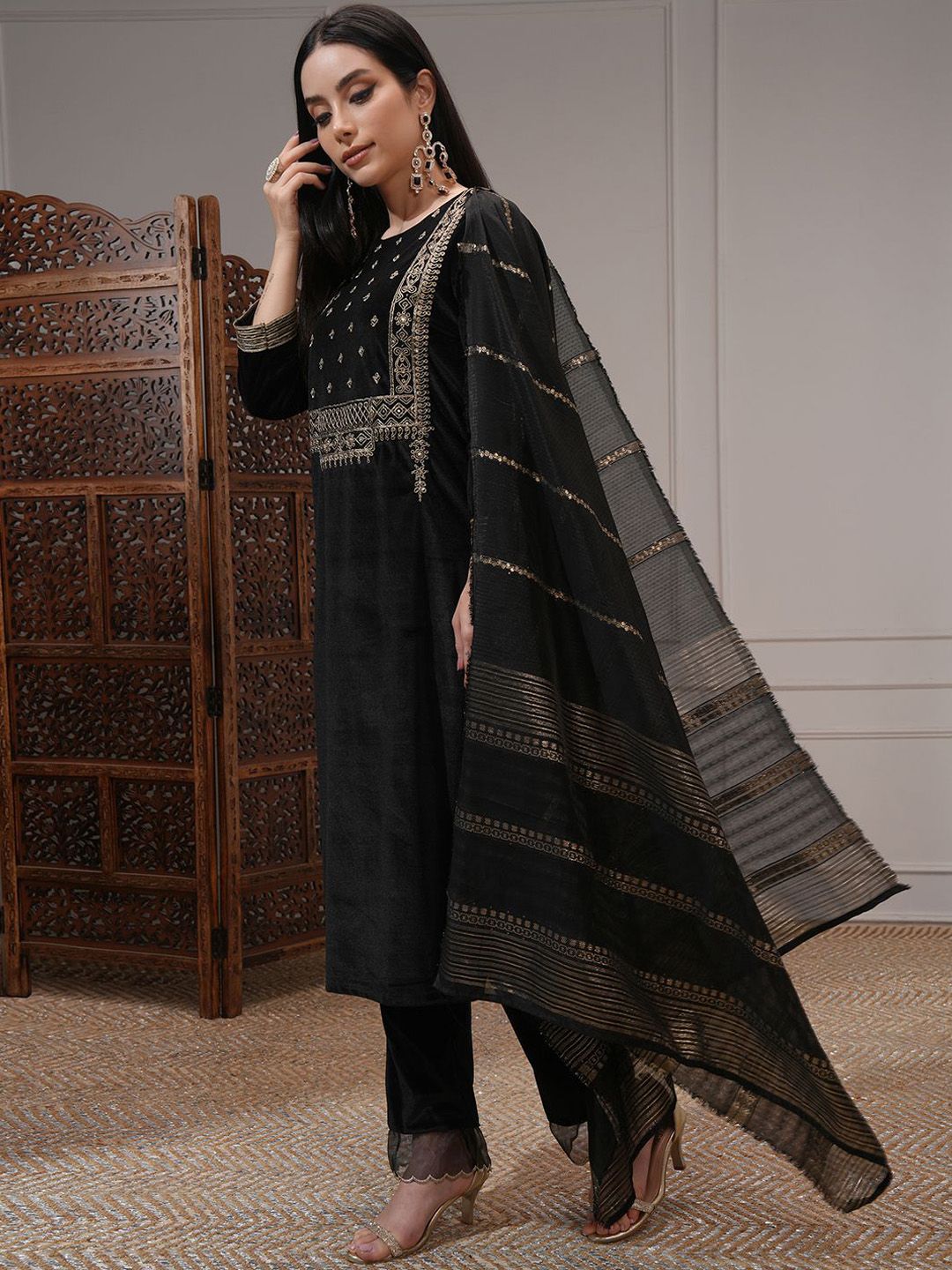 Vishudh Women Embroidered Velvet Straight Kurta With Slim Palazzo & Dupatta