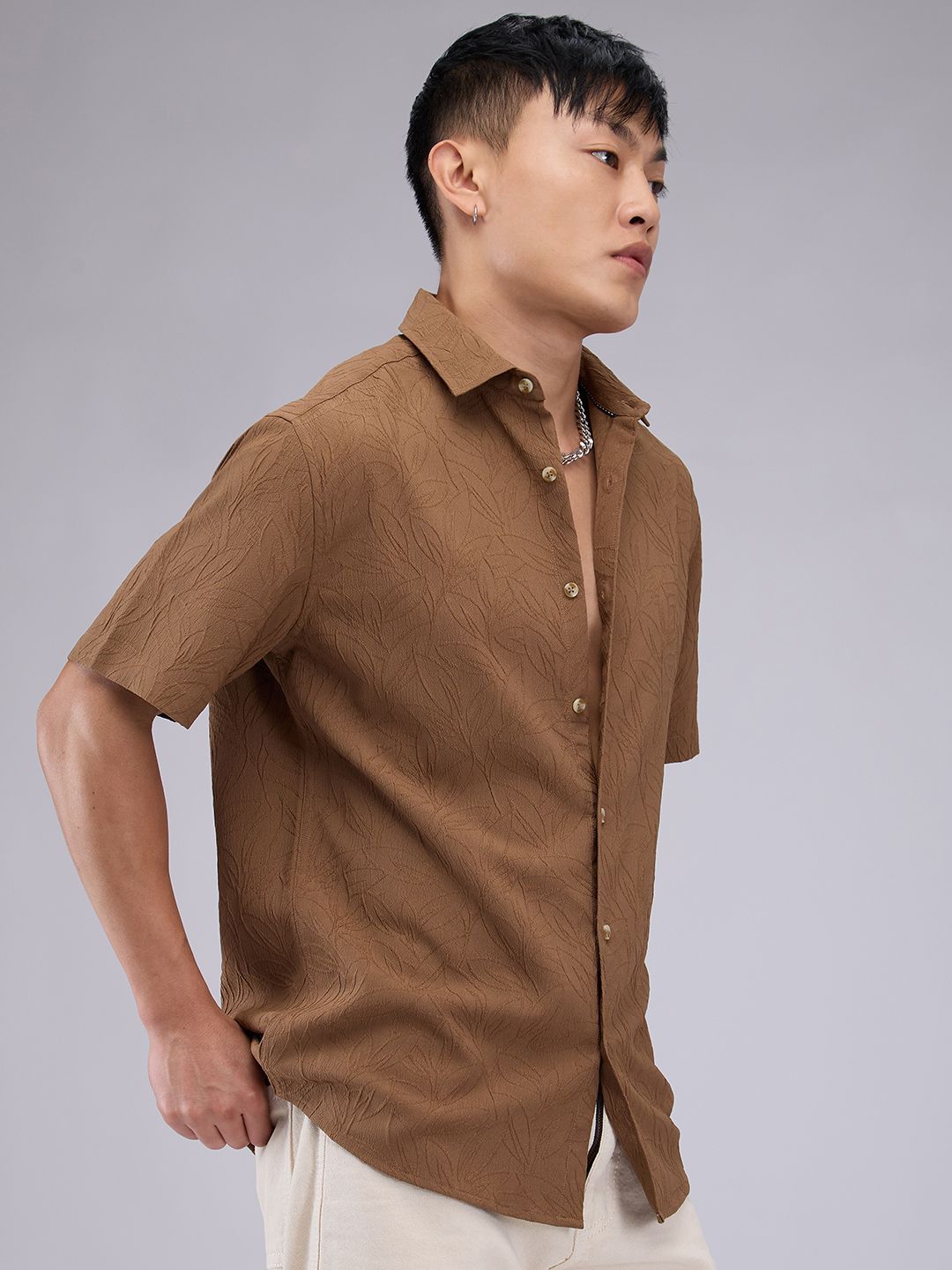 VASTRADO Men Classic Cutaway Collar Textured Slim Fit Casual Shirt