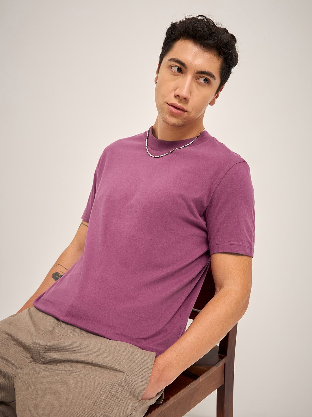 THE BEAR HOUSE Men Solid Round Neck Pure Cotton T-shirt