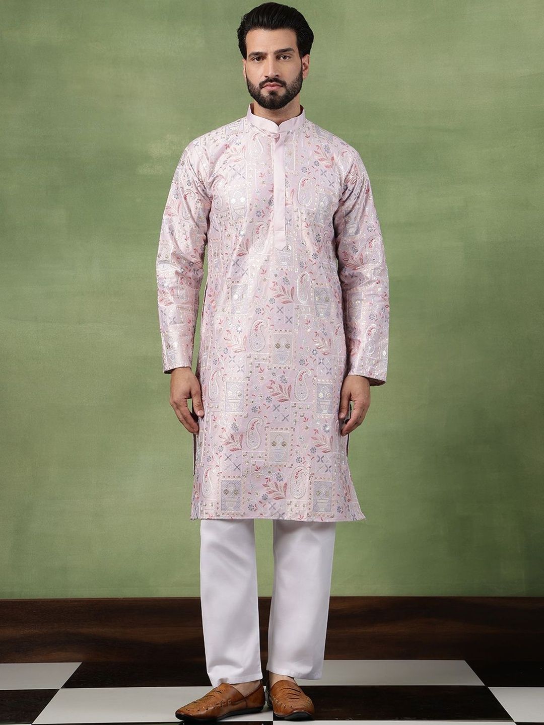 SOJANYA Men Embroidered Thread Work Kurta