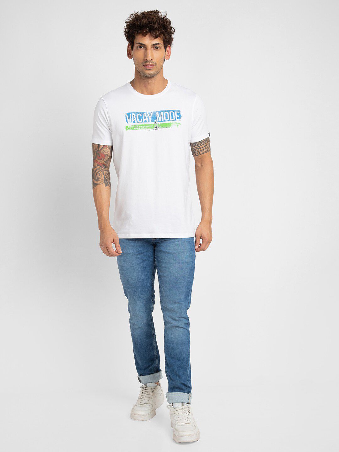 Spykar Men Typography Dicetak T-Shirt Kapas Slim Fit
