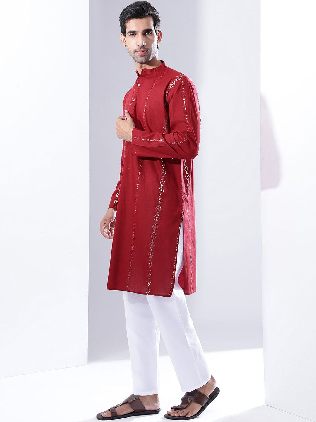 Anouk Men Sulam Kurta Kapas Tulen dengan Piyama & jaket Nehru