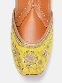 House of Pataudi Leather Sequined Embellished Mojaris