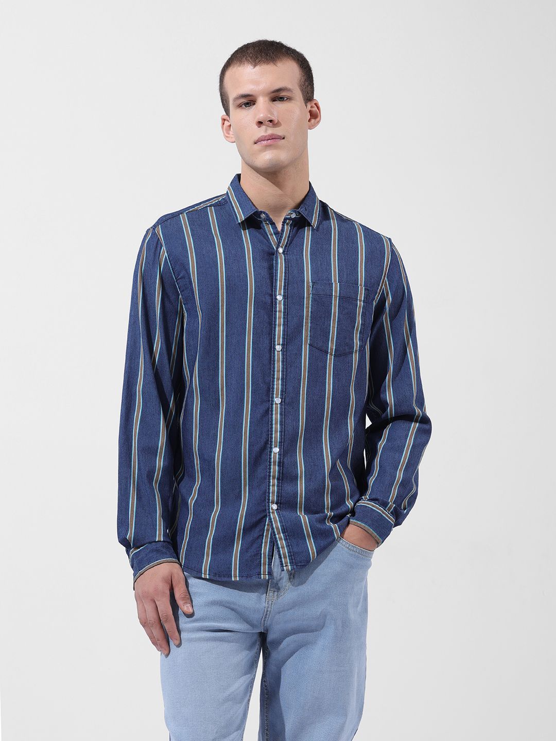The Indian Garage Co Slim Fit Multi Stripes Striped Cutaway Collar Casual Shirt