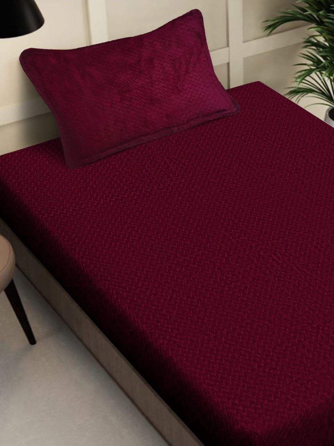 KLOTTHE Maroon Abstract 300TC Woollen Single Bedsheet & 1 Pillow Cover